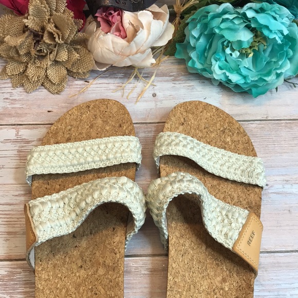 Reef Tan/White Cushion Vista Thread Sandals - Picture 4 of 7